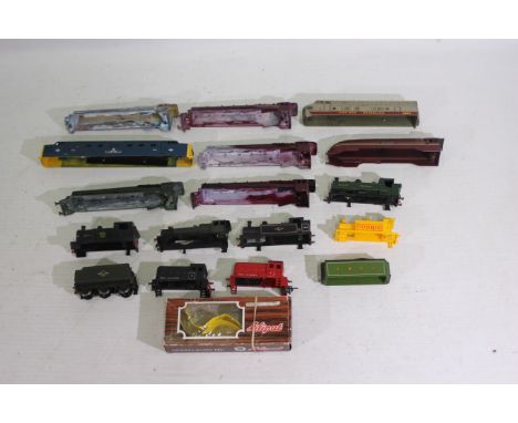 Hornby, Triang, Liliput - 17 x OO gauge locomotive and tender bodies - 5 x cast locomotives are cast and the rest are plastic