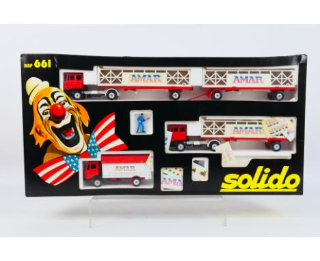 Solido - A Solido Big-Top Transport set(#661). This items is mint in box and still has its internal polystyrene tray factory 