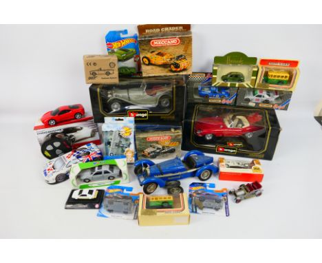 Matchbox - Bburago - Hot Wheels - Others - A mixed group of unboxed and boxed mainly diecast in various scales with some Mecc