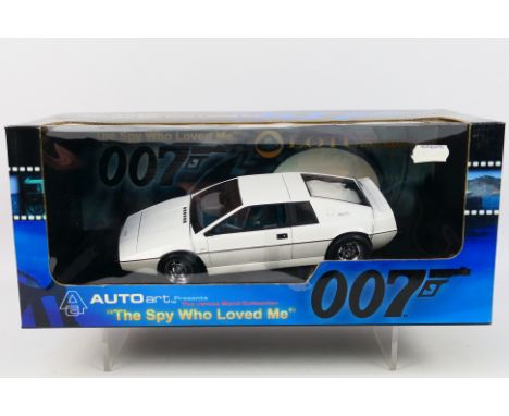 AutoArt - A boxed AutoArt #75300 1:18 scale 'The James Bond Collection' Lotus Esprit from 'The Spy Who Loved Me'. The model i