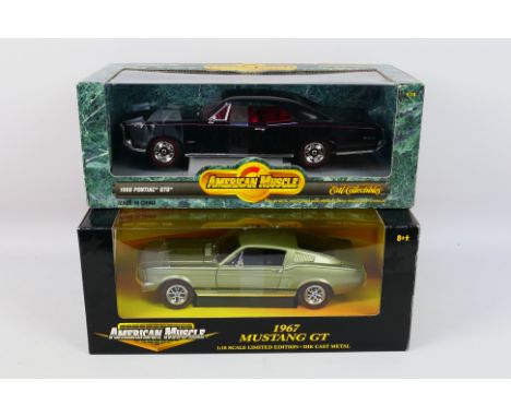 Ertl - Two boxed diecast 'Limited Edition' 1:18 scale model cars from Ertl's 'American Muscle' series, consisting of #7292 19