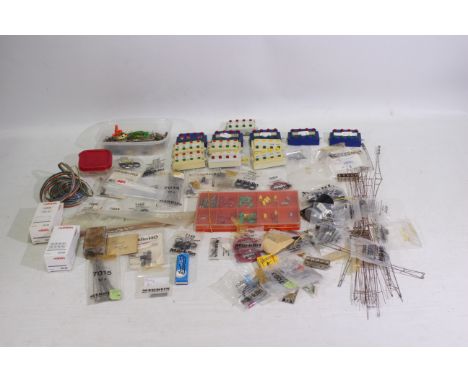 Marklin - A lot of Marklin model railway spares, and similar for HO and Z gauge - Lot includes 14 x control panels, 2 x boxed