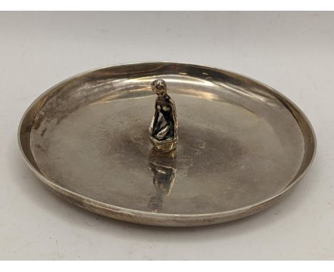 A sterling silver spritzer & Fuhrman pin dish, 55.1gLocation: 