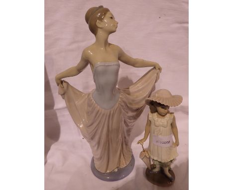 Damaged Lladro and Nao figurines,(fingers) largest H: 30 cm. P&amp;P Group 2 (£18+VAT for the first lot and £3+VAT for subseq