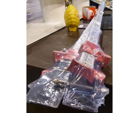 Pair of 4ft aluminium sash clamps. This lot is not available for in-house P&amp;P. 