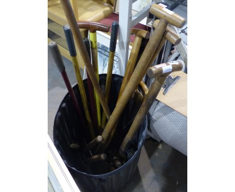 Bin of mixed garden tools, spades, shears etc, (bin not included). Not available for in-house P&amp;P 