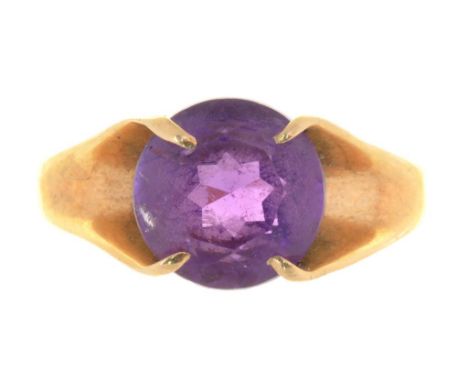 AN AMETHYST RING IN 9CT GOLD, BIRMINGHAM 1976, 1.6G, SIZE H++GOOD CONDITION