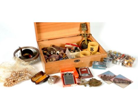 MISCELLANEOUS VINTAGE COSTUME JEWELLERY, BYGONES, ETC, IN A LIGHT WOOD BOX