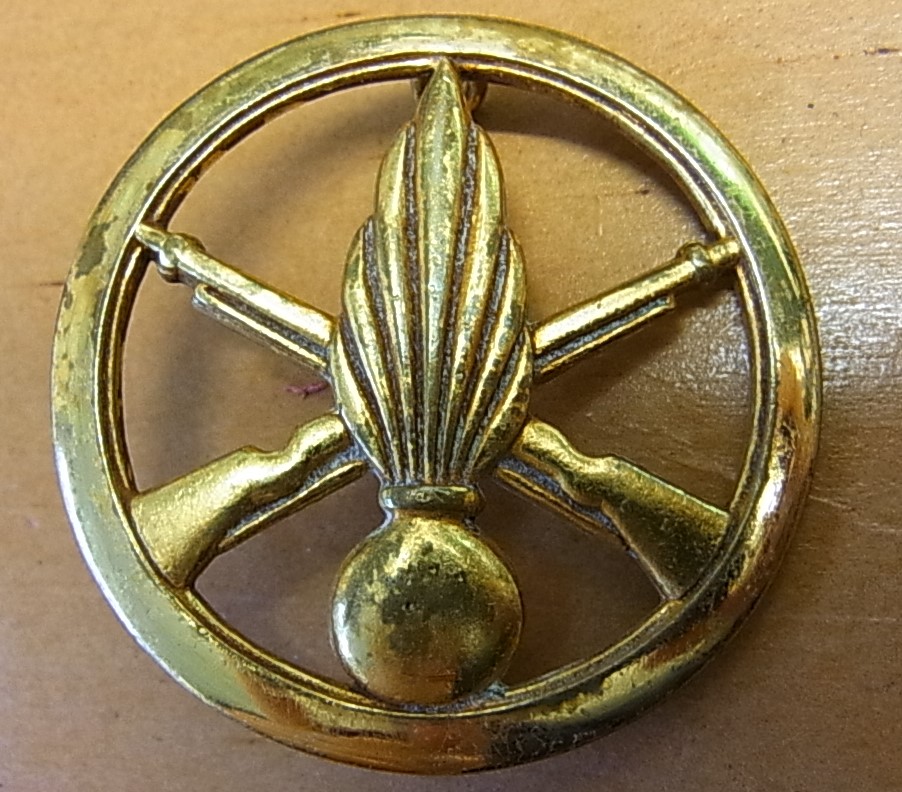 French Infantry Cap Badge, made by 'Coinderoux Paris' (Brass)