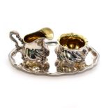 Zuckerdose und Milchkännchen auf Tablett. Schwäbisch Gmünd, Gebrüder Deyhle | Silber, tlw. innen...