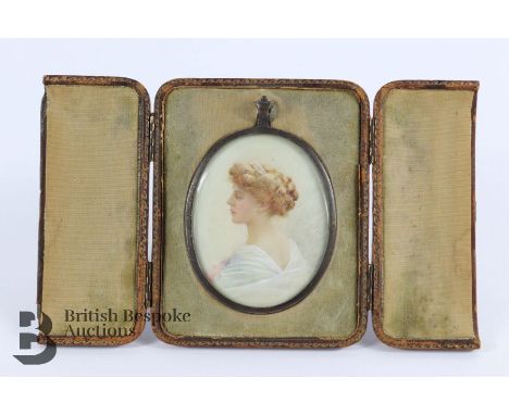 Portrait miniature on ivory of a young woman, unsigned, housed in a leather and velvet Walter Jones case, approx. 9 x 7 cms.