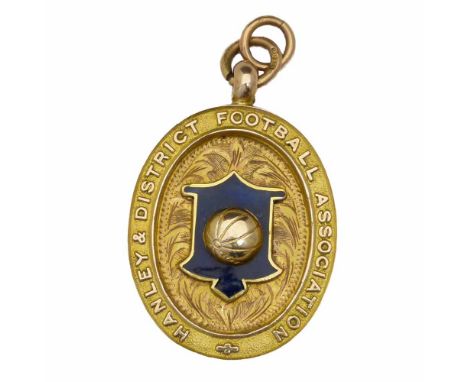 9ct gold Hanley &amp; District Football Association medal, Birmingham 1913, 10.1g
 
Condition report: no chips or scratches o