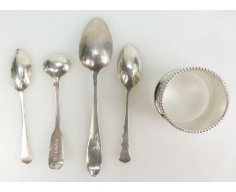 Silver serviette ring and four spoons, 74 grams