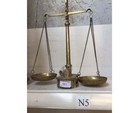 BRASS SCALES AND WEIGHTS    N5