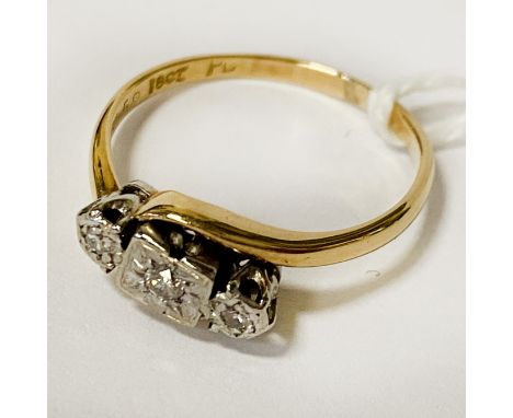 18CT YELLOW GOLD &amp; DIAMOND RING - SIZE M 2.6 GRAMS APPROX