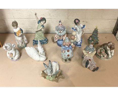QTY OF LLADRO FIGURES 18CMS APPROX 