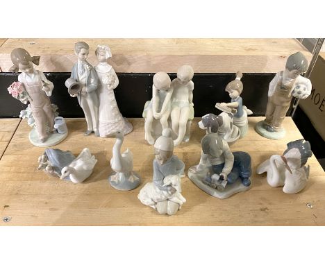 QTY OF LLADRO FIGURES 20CMS APPROX