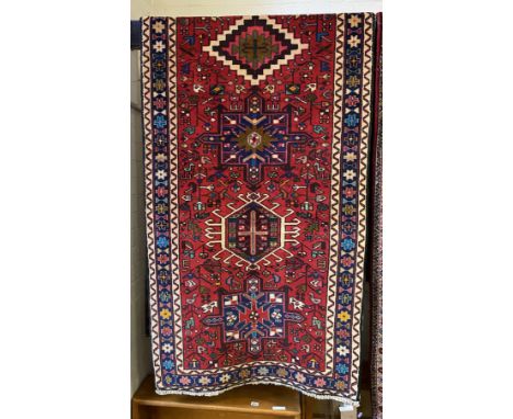 NORTH WEST PERSIAN HERIZ RUNNER 285CMS X 87CMS