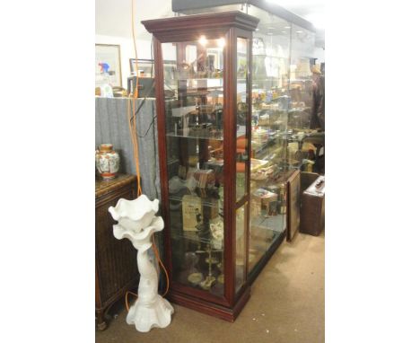 FURNITURE/ HOME - A mahogany effect display cabinet with 4 interior glass shelves & light. Measures 59x180x33cm.