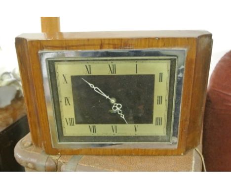 COLLECTABLES - A vintage Smiths Sectric clock in oak case.