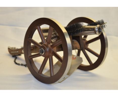 Scale model black powder only .50cal field gun complete with rammers 7.5" barrel, serial no. 14-13-08492-02 (licence required