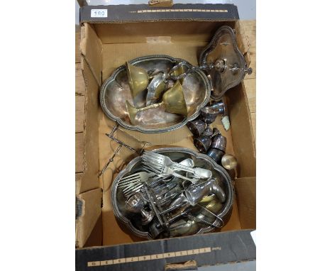 A collection of silver plated items to include toast rack, Brisbane silver fork set, Serving plates etc 