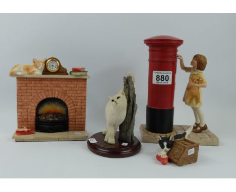 A collection of Sherratt and Simpson figures to include cat playing with shoes, cat on fireplace, cat on post and With Love (