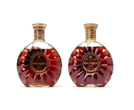 REMY MARTIN XO SPECIAL COGNAC
Two bottles, with certificate of origin (2x70cl)
Condition: Minor signs of wear commensurate wi