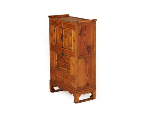 A VINTAGE KOREAN BLANKET CHEST
Mid-late 20th century fitted with a fall front drawer to the lower half and two small cupboard