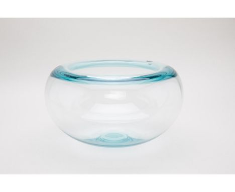 A ROYAL COPENHAGEN HOLMGAARD GLASS BOWL
Designed by Per Lutken, circa 1960s
20cm x 30cm
Condition: Minor signs of wear commen