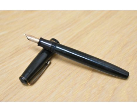 A Parker Victory MKIV button fill (aluminium) fountain pen in black with two narrow bands to the cap having a Parker 14k Engl