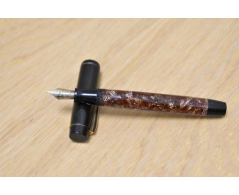 A Parker Victory MKI button fill fountain pen in lined rose/burgundy with single narrow band to black cap having Parker 14k P