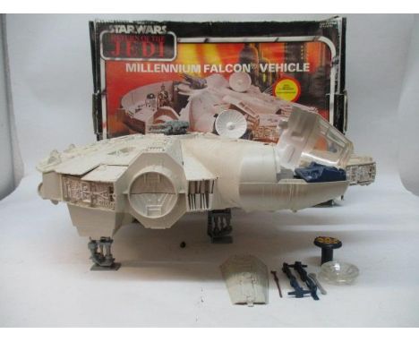 Palitoys 1983 Star Wars Return of the Jedi Lucas Films Ltd Millennium Falton vehicle with battle alarm sound, boxed 