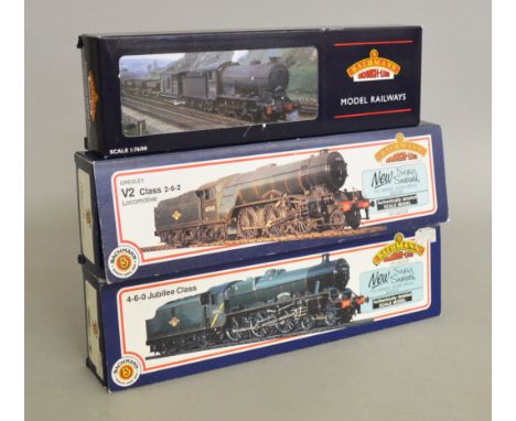 OO Gauge. Three Bachmann Steam Locomotives, 31-554 V2 60903 Double Chimney BR Green, 31-151 4-6-0 Silver Jubilee Class and 31