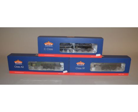 EX-SHOP STOCK: OO Gauge Three boxed Bachmann Locomotives; 31-465 C Class, 32-859 Class 9F, 31-528A Class A2 (3)