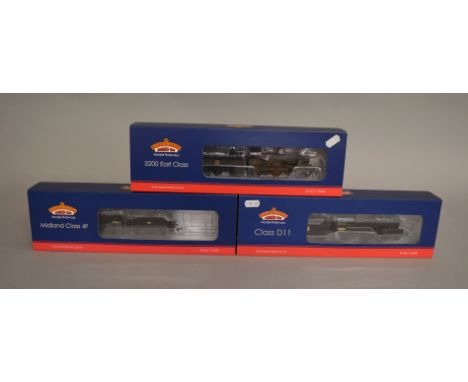 EX-SHOP STOCK: OO Gauge three boxed locomotives by Bachmann; 31-882 Midlands Class 4F, 31-146 Class D11, 3200 Earl Class 31-0