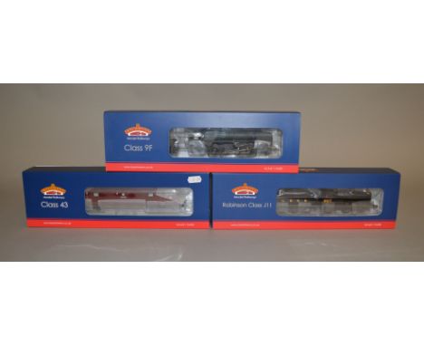 EX-SHOP STOCK: OO Gauge three boxed Bachmann 32-859 Class 9F, 31-318 Robinson Class J11, 32-065 Class 43 (3).