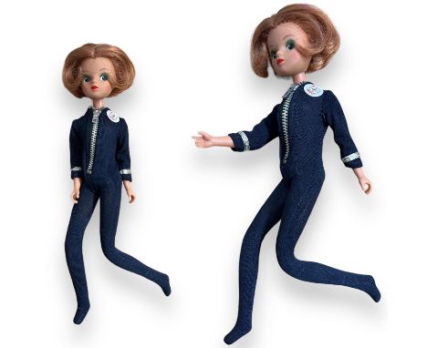 MARY QUANT "HAVOC" Super Agent action figure doll with signature VIDAL SASSOON inspired bob haircut, dating from 1979. Jointe