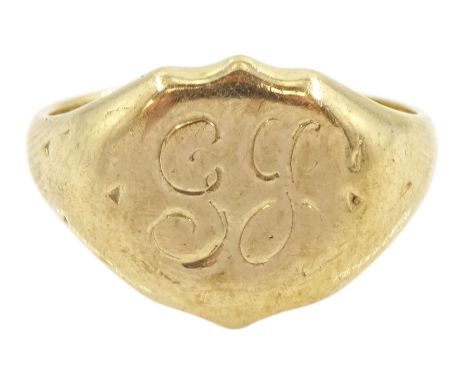 9ct gold shield signet ring, engraved with initials, London1963Condition Report:Approx 6.55gm, size R,some rubbing to engravi