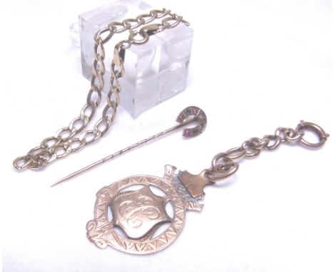 MIXED GOLD ITEMS. Presumed 9 ct gold watch fob with chain, 9 ct gold bracelet and horse shoe tie pin, 8,5g