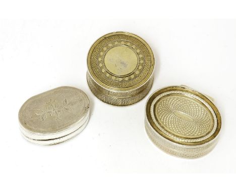 Three George III silver vinaigrettes:,Thomas Phipps and Edward Robinson, London 1799,of cylindrical shape with engine turned 