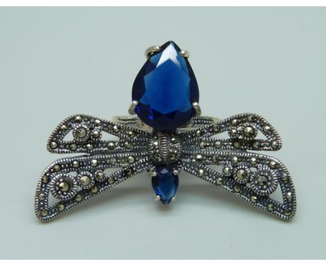 A silver and marcasite butterfly ring, P/Q 
