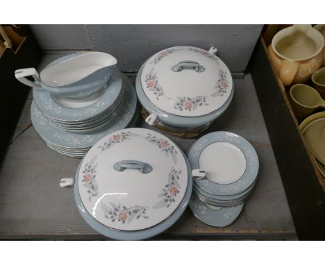 Royal Worcester Bridal Rose dinnerware, six dinner plates, medium plates, side plates and soup bowls, two tureens and a gravy