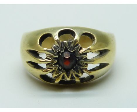A silver gilt and garnet ring, W 