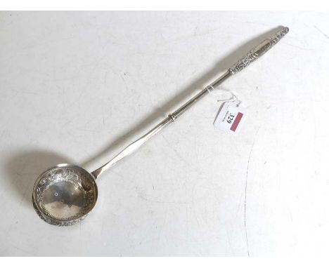 A George III silver toddy ladle, Edinburgh 1819, 4ozt 