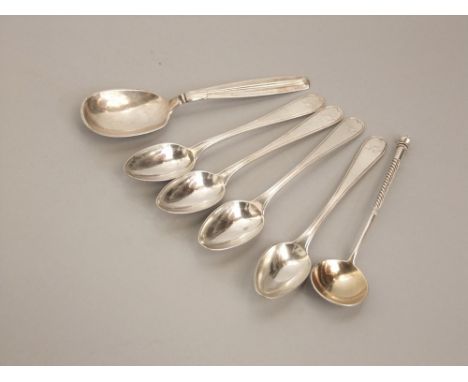 Collection of Russian silver to include 4 tea spoons, a further caddy type spoon with barley twist stem and finial mount and 