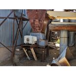 Jeffries Hog with shaker conveyor & 2 infeed systems solid metal All items sold subject to seller
