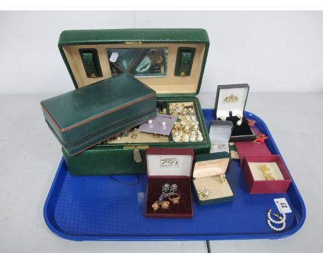 A Mixed Lot of Assorted Costume Earrings, including imitation pearl, filigree, etc, a modern green jewellery box and a travel