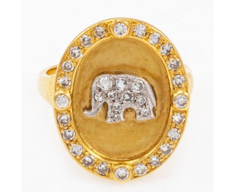 Ovaler Ring mit ElefantenmotivFa. Carl F. Bucherer, Schweiz. 750/- Weißgold und Gelbgold, gestemp. Gewicht: 13,5 g. Punze: CB