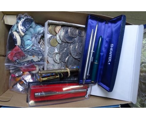 2 boxes containing coins, opera glasses, costume jewellery, an Eastern white metal bangle, and empty jewellery boxes 